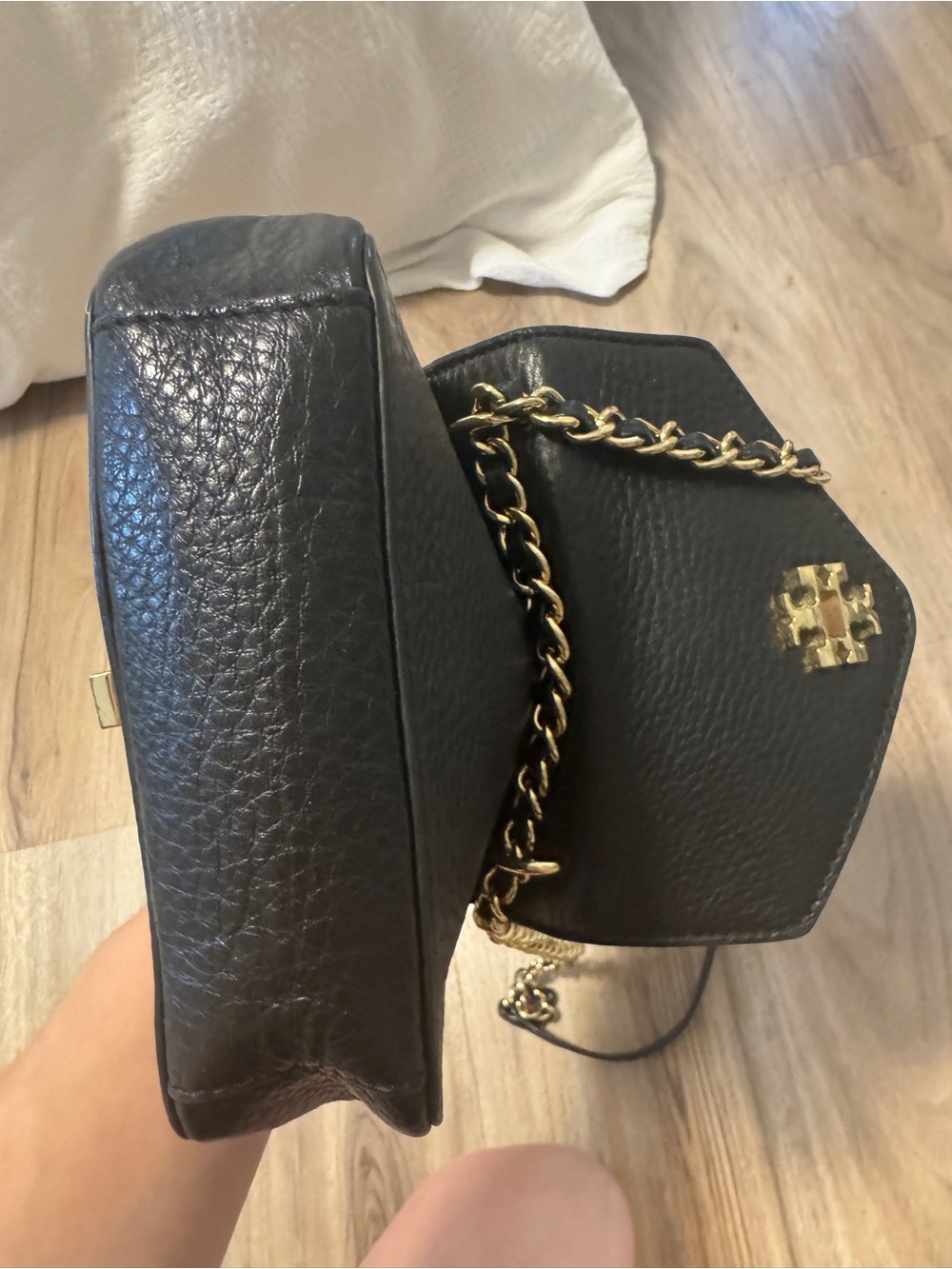 Tory Burch Kira Black Pebbled Leather Chain Crossbody Mini Bag with Gold Logo - Picture 4 of 9